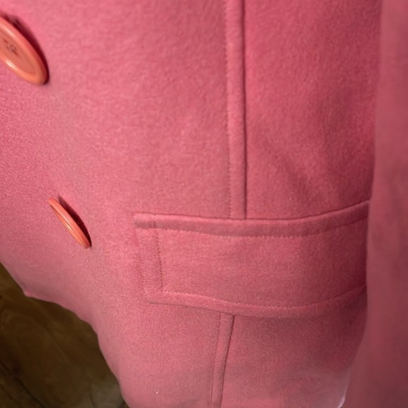 Coat - Picture 8 of 10